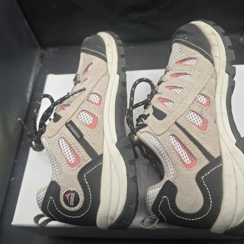 Men's Black and Tan‎ Athletic Shoes